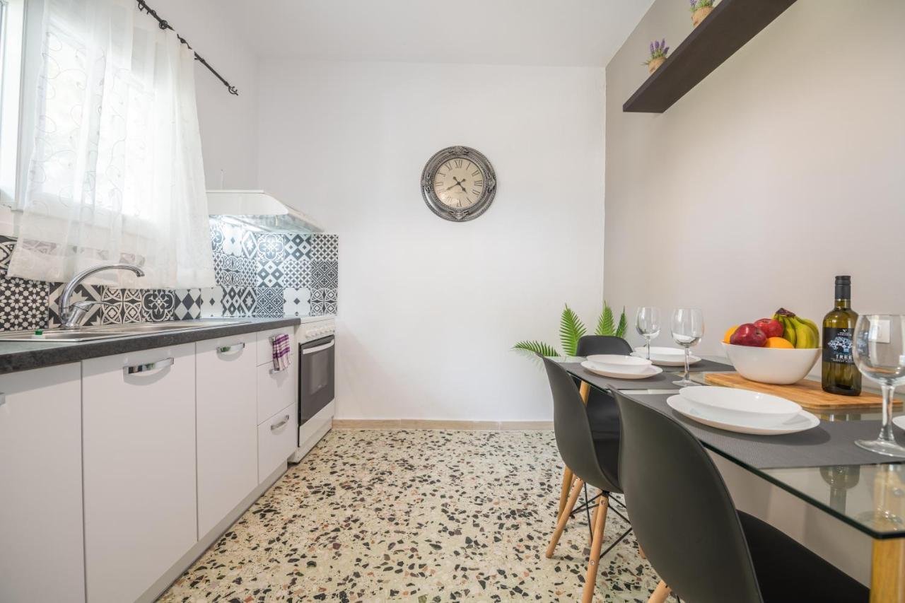 Lazaris Apartament Almiros Beach
